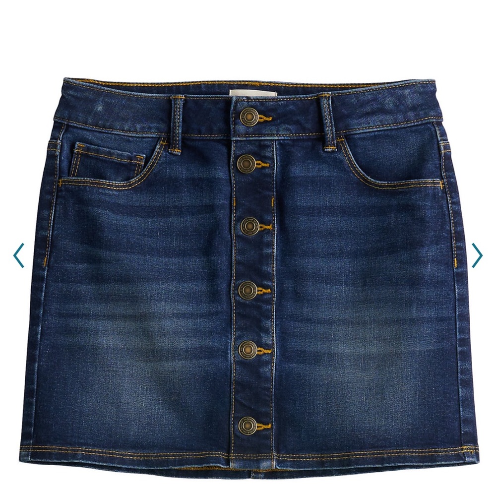 New Girls 14 Plus SO Denim Full-
Button Skirt